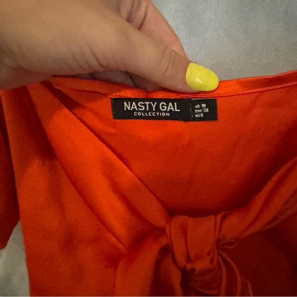 Nasty gal romper • tie front • puff sleeves • zips on side of hip • size 6 - Picture 5 of 9